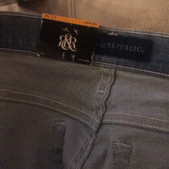 Jeans - Picture 5 of 6